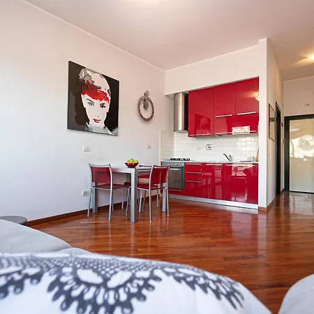 Apartment Real Italian Estate - Red Coral *