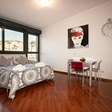 Real Italian Estate - Red Coral * Genoa